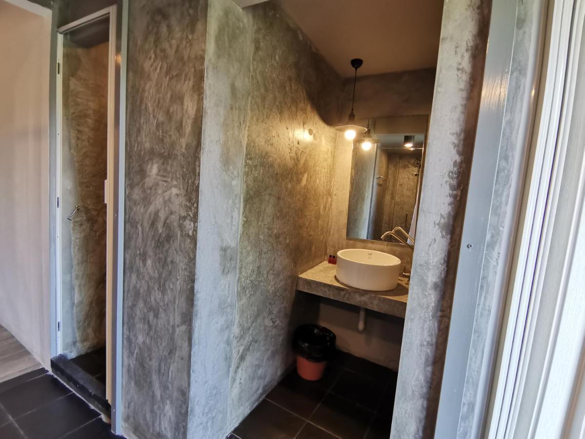 8 Sleeper Street Guesthouse Krabi town Extérieur photo